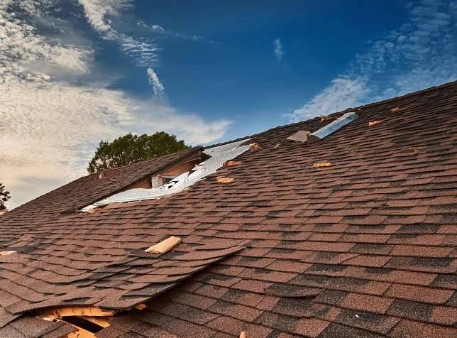7 Signs You Need a New Roof Before Storm Season